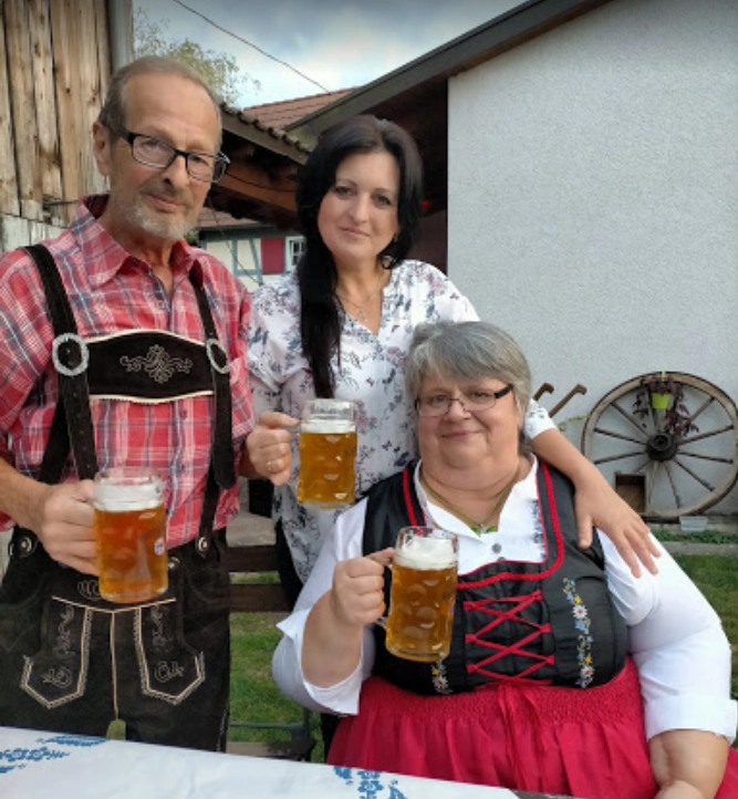 Das sind wir in Helmlingen Grüner Baum